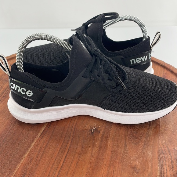 New Balance Nergize Sport Women's Sneakers Size 8 Cushioned Shoes Black - Picture 6 of 9